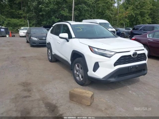 TOYOTA TOYOTA RAV4 HYBRID LE