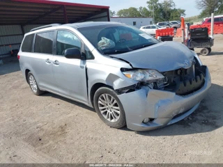 TOYOTA TOYOTA SIENNA XLE PREMIUM 8 PASSENGER