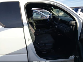 TOYOTA TOYOTA TACOMA SR