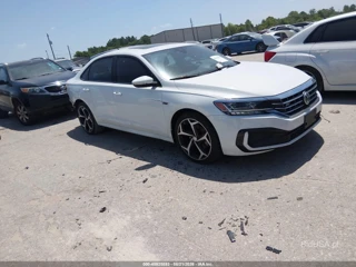 VOLKSWAGEN VOLKSWAGEN PASSAT 2.0T R-LINE