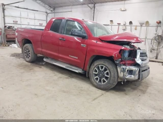 TOYOTA TOYOTA TUNDRA SR5 5.7L V8