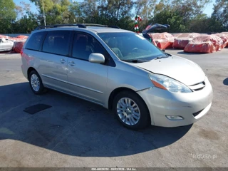 TOYOTA TOYOTA SIENNA XLE