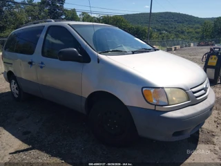 TOYOTA TOYOTA SIENNA LE