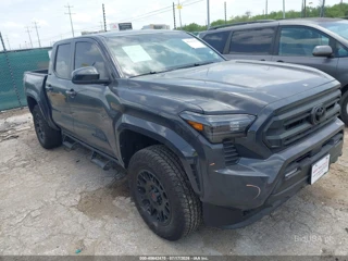 TOYOTA TOYOTA TACOMA SR5