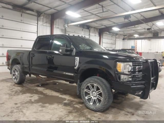 FORD FORD F-350 LARIAT