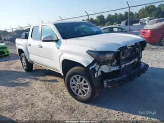 TOYOTA TOYOTA TACOMA SR5