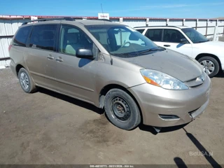 TOYOTA TOYOTA SIENNA LE