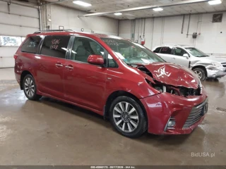 TOYOTA TOYOTA SIENNA XLE 7 PASSENGER