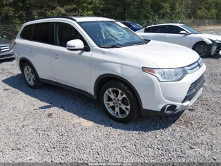 MITSUBISHI MITSUBISHI OUTLANDER SE