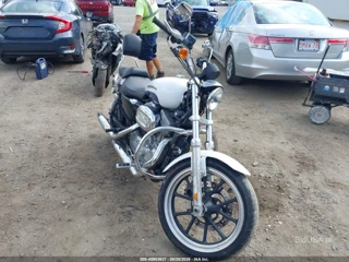 HARLEY-DAVIDSON HARLEY-DAVIDSON XL883 SUPERLOW