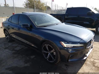 VOLVO VOLVO S60 B5 CORE DARK THEME