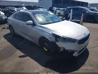 KIA KIA CADENZA PREMIUM