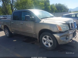 NISSAN NISSAN TITAN SE