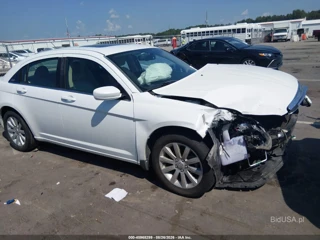 CHRYSLER CHRYSLER 200 TOURING