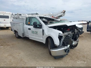 FORD FORD F-350 CHASSIS XL