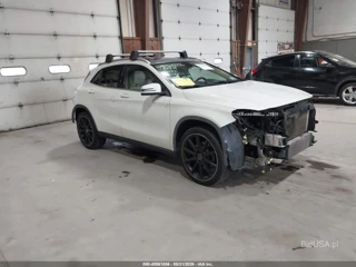 MERCEDES-BENZ MERCEDES-BENZ GLA 250 4MATIC