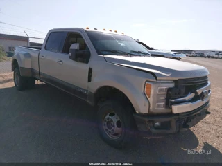 FORD FORD F-350 KING RANCH