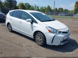 TOYOTA TOYOTA PRIUS V TWO