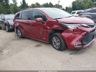 TOYOTA TOYOTA SIENNA XLE