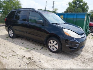 TOYOTA TOYOTA SIENNA LE