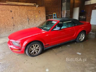 FORD MUSTANG