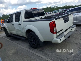 NISSAN FRONTIER SV