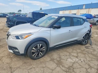 NISSAN KICKS S