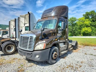 FREIGHTLINER CASCADIA 113