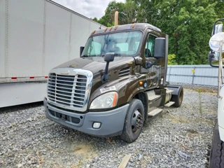 FREIGHTLINER CASCADIA 113
