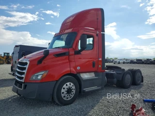 FREIGHTLINER CASCADIA 116