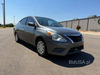 NISSAN VERSA SV