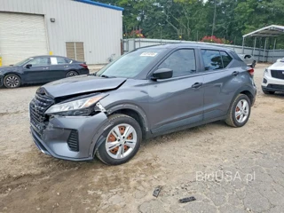NISSAN KICKS S
