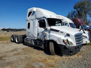 FREIGHTLINER CASCADIA 126