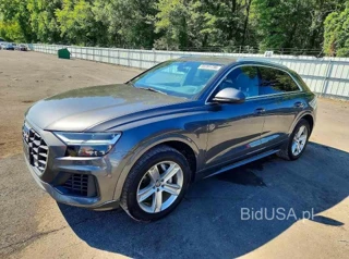AUDI Q8 PREMIUM