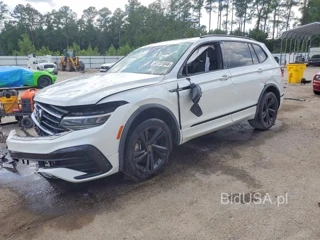 VOLKSWAGEN TIGUAN SE R-LINE BLACK