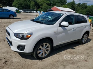 MITSUBISHI OUTLANDER SPORT ES