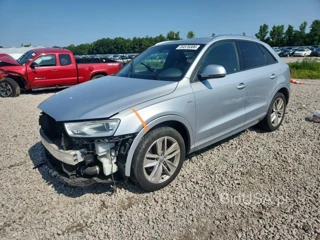 AUDI Q3 PREMIUM
