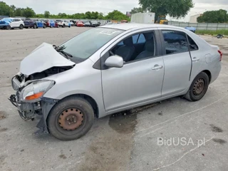 TOYOTA YARIS BASE