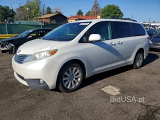 TOYOTA SIENNA LIMITED 7-PASSENGER