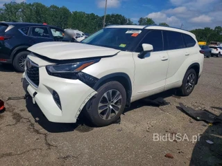 TOYOTA HIGHLANDER XLE