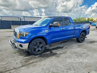 TOYOTA TUNDRA SR5