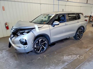 MITSUBISHI OUTLANDER SE