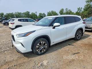 TOYOTA HIGHLANDER HYBRID XLE