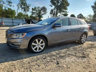 VOLVO V60 T5 PREMIER