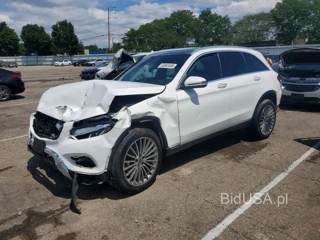 MERCEDES-BENZ GLC 300 4MATIC