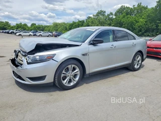 FORD TAURUS SE
