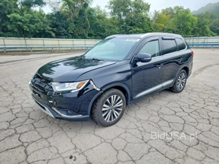 MITSUBISHI OUTLANDER SE