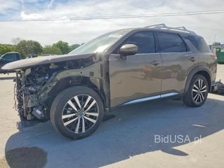 NISSAN PATHFINDER PLATINUM