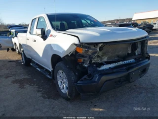 CHEVROLET CHEVROLET SILVERADO 1500 4WD  STANDARD BED WT
