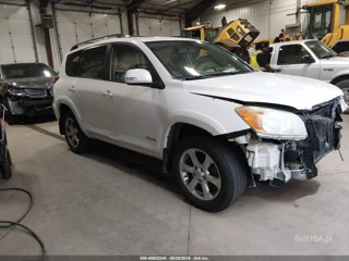 TOYOTA TOYOTA RAV4 LIMITED V6
